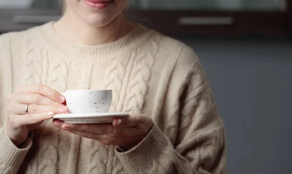 Woman Sweater Cup Coffee Selective Focus — Stock Photo, Image