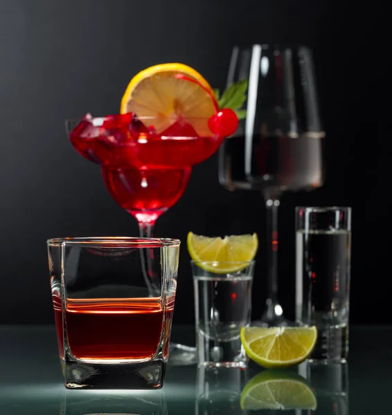 Bevande alcoliche varie . — Foto Stock