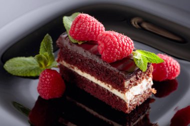 Çikolatalı kek ahududu .