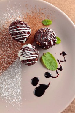 Nane ile Çikolata topları .