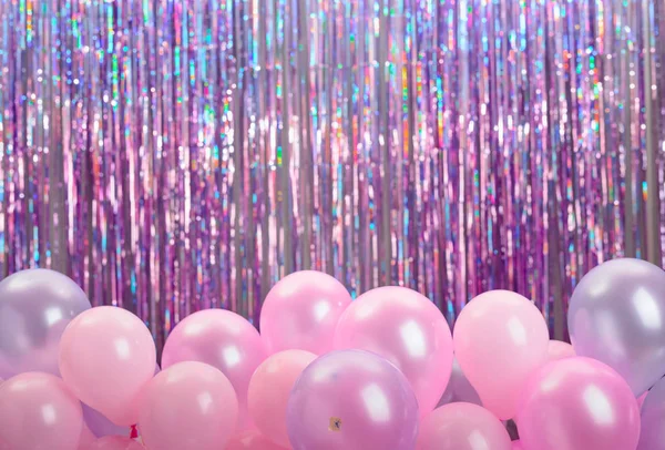Pink and purple balloons on colorful background. — Stock Photo, Image