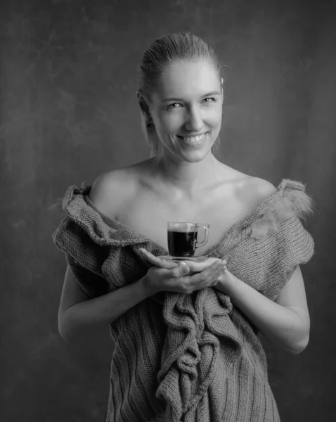 Retrato Close Uma Bela Mulher Meia Idade Com Xícara Café — Fotografia de Stock