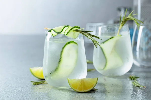 Detox Drink Oder Grüne Eisgekühlte Limonade Mit Rosmarin Gurke Und — Stockfoto