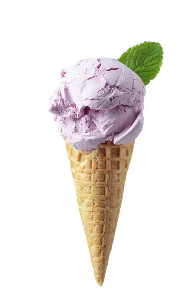 Черничное Мороженое Вафельном Конусе Белом Фоне — стоковое фото