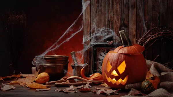 Dynie Halloween Starym Drewnianym Tle Konceptualna Martwa Natura Temat Halloween — Zdjęcie stockowe