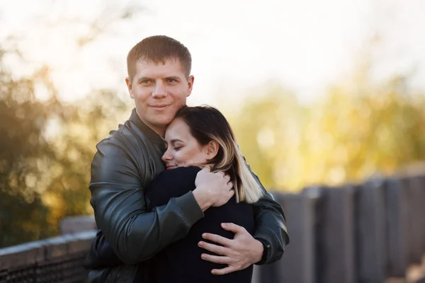 Young Couple Boy Girl Hug Kiss Autumn Park Fall Young — Stock Photo, Image