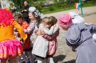 Novosibirsk, Rusya - 20 Mayıs 2016: çocuklar günü palyaçolar ile  
