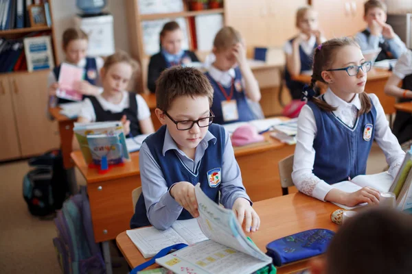 Novossibirsk Russie Mai 2018 Les Élèves Primaire Étudient Classe — Photo