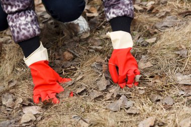 Çocuklar okul, çevre koruma kavramı çöpe tespit