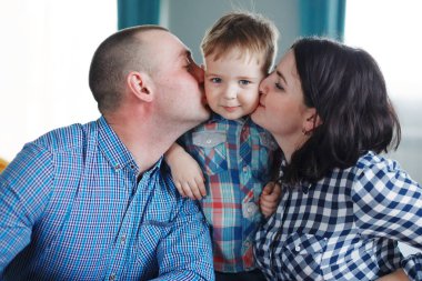 Anne oğlu, ön plan odaklanmak öpüşme