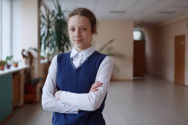 Öğrenci recreat bir mola sırasında bir İlköğretim Okulu portresi