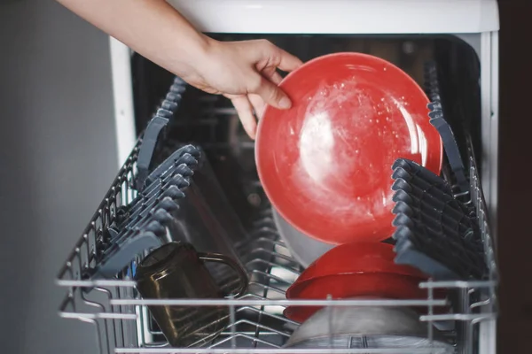 Відкриті посудомийної машини . — стокове фото