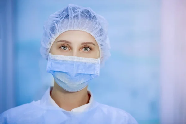 Retrato de enfermeira cirúrgica . — Fotografia de Stock