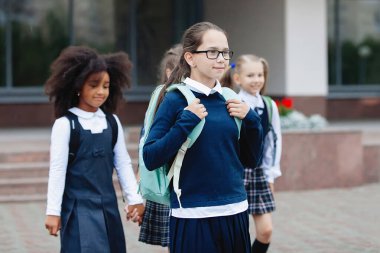 Öğrenci üniforma.