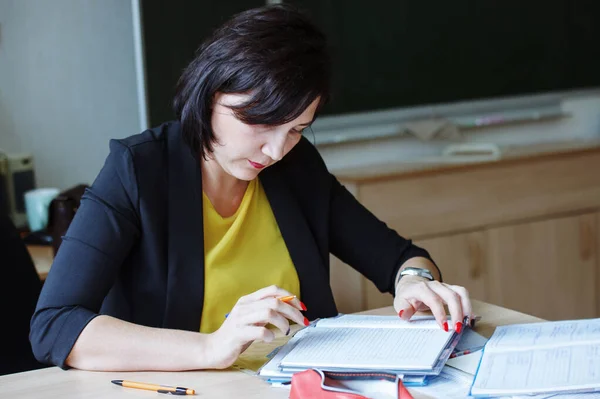 Portrait of pretty teacher . — Stock Photo, Image