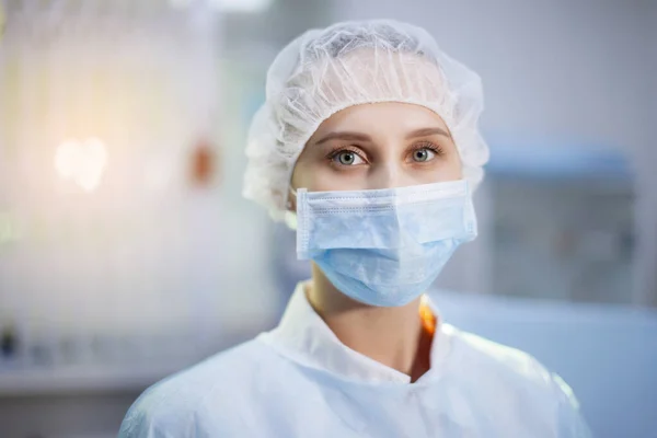 Retrato de enfermera quirúrgica . — Foto de Stock