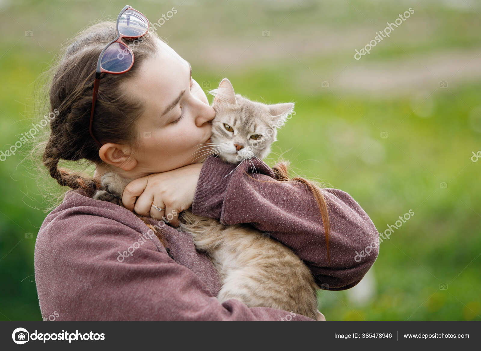 Фото Поцелую Котов