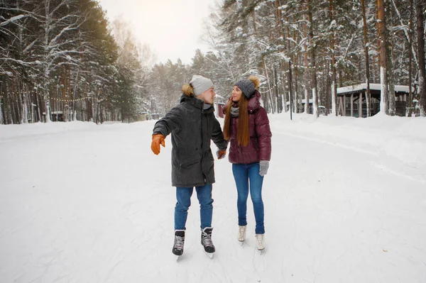 Paar Man Vrouw Schaatsbaan Winter — Stockfoto
