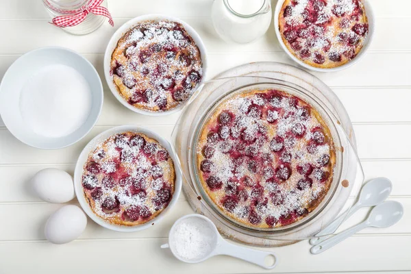 Finom Cseresznye Clafoutis Francia Tej Torta Hozzávalók — Stock Fotó