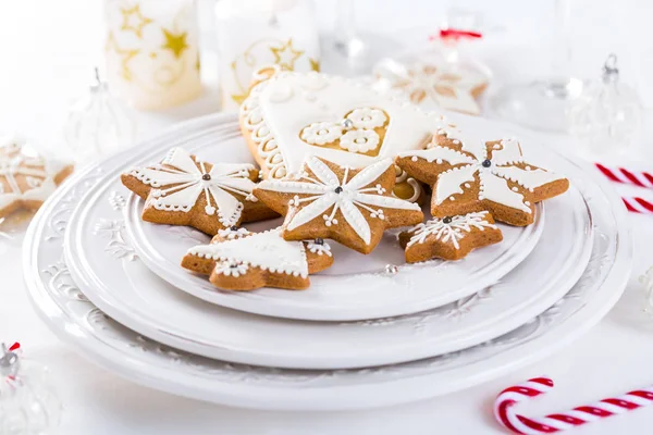 Geleneksel Gingerbread Çerezleri Noel Için — Stok fotoğraf