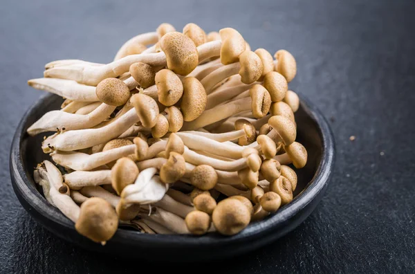 Buna Shimeji - edible mushroom from East Asia — Stock Photo, Image