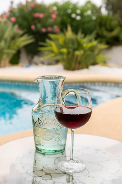 Carafe de água e vinho de vidro — Fotografia de Stock