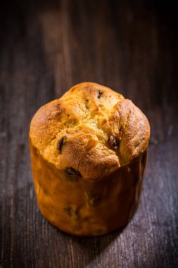 Noel için Geleneksel Panettone