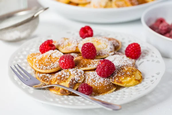 Poffertjes Small Dutch Pancakes Fresh Raspberries Traditional Dutch Cuisine — Stock Photo, Image