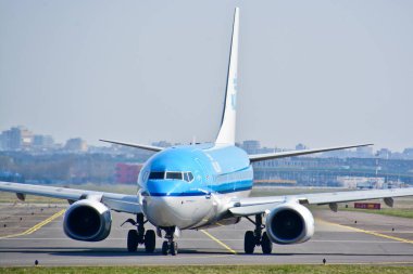 Bu Klm uçağı Boeing 737-700 Ph-Bgr Varşova Chopin Havaalanı olarak kayıtlı bir görünümüdür. 1 Nisan 2017. Varşova, Polonya.
