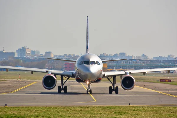 Esta Uma Vista Avião Aeroflot Airbus A320 Registrado Como Bzr — Fotografia de Stock