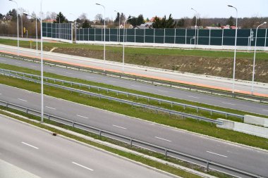 Bu Lublin'deki Solidarnosci otoyolunun manzarası. 16 Nisan 2019. Lublin, Polonya. 