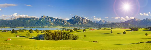 Weitwinkelblick Auf Die Alpen Spiegel Des Forggensees Allgäu Bayern — Stockfoto