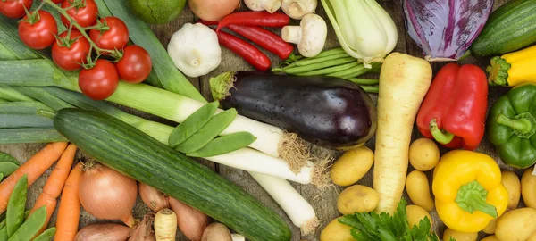Sayuran segar dan buah-buahan dari pasar — Stok Foto