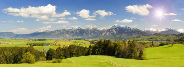 Panoramiczny pejzaż w Niemczech, w Bawarii. — Zdjęcie stockowe