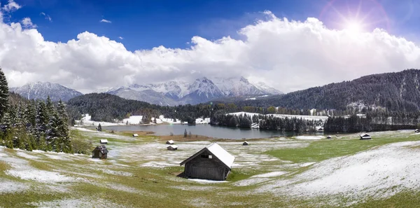 Панорамная Сцена Горным Хребтом Баварии Зимой — стоковое фото