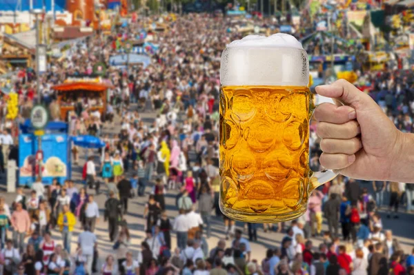 Isolerade Ölglas Handen Oktoberfest München — Stockfoto