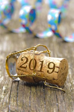  Mantar tıpa, şampanya yılbaşı tarihi 2019 ve kopya alanı ile