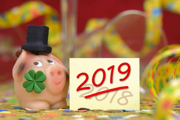 Lyckoamulett med nyårs dag 2019 — Stockfoto