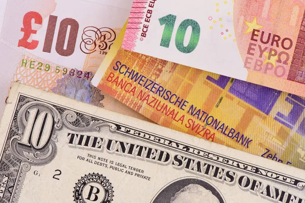 Banknoten verschiedener Währungen — Stockfoto
