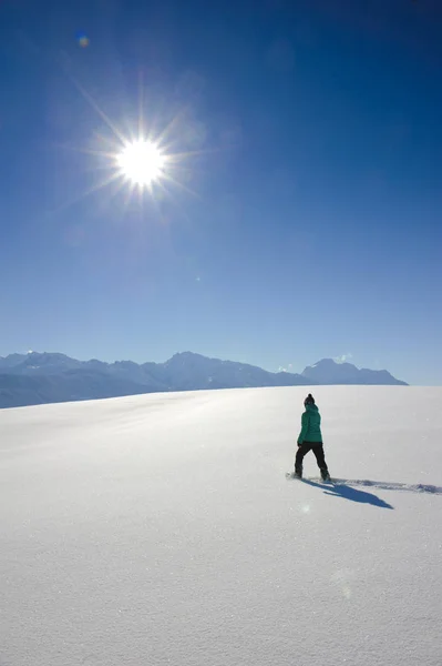 Randonneuse Dans Neige Fraîche Poudre — Photo