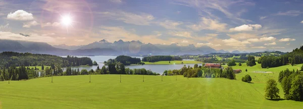 Vista Panorâmica Para Bela Paisagem Baviera Com Lago Montanhas — Fotografia de Stock