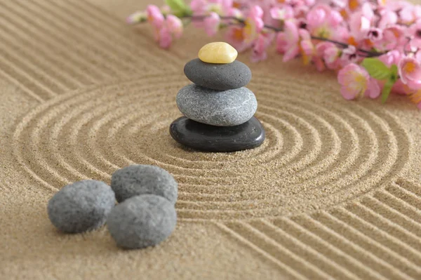 Japonês Zen Jardim Com Pedra Areia Texturizada — Fotografia de Stock