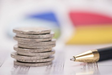 Euro para birimi yığılmış sikkeler