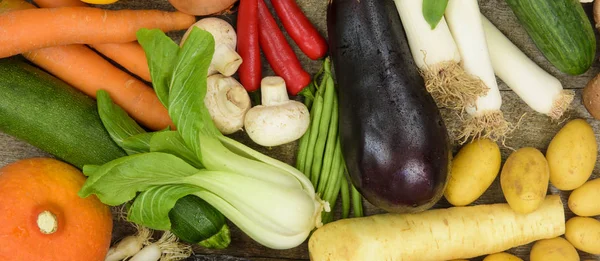 Arrangement des fruits de légumes frais — Photo
