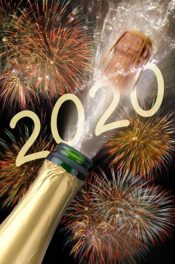  Mutlu yeni yıl 2020 fişek ve şampanya sıçrama şişesi ile