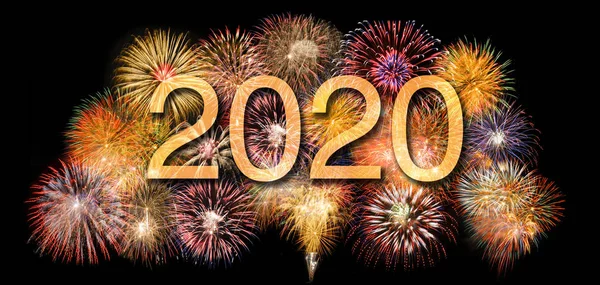 Feliz ano novo 2020 com fogo de artifício no céu — Fotografia de Stock