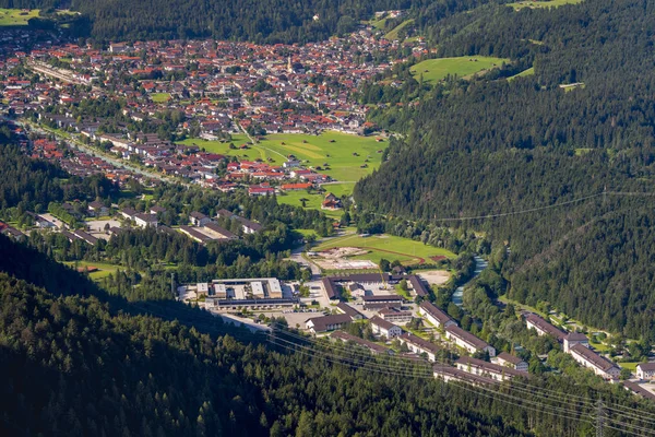 Almanya Nın Bavyera Kentindeki Mittenwald Kentinin Havadan Görüntüsü — Stok fotoğraf