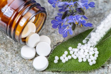 homeopati ve bitkisel hap ile alternatif tıp