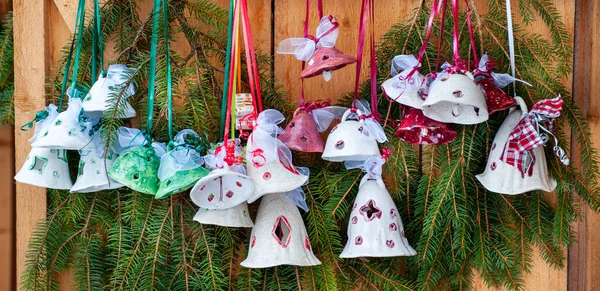 Snowy Christmas Market Illuminated Shops Wooden Huts Gifts Handmade Decoration — Stock Photo, Image