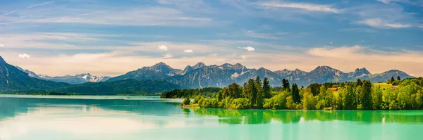 Panoramatická Krajina Bavorsku Pohořím Jezerem — Stock fotografie